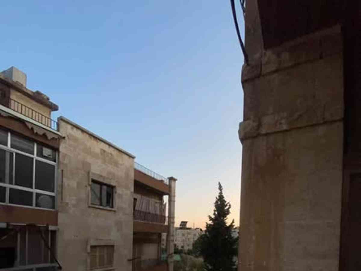 شقة 6 غرف 240م² طابق 2 للإيجار
