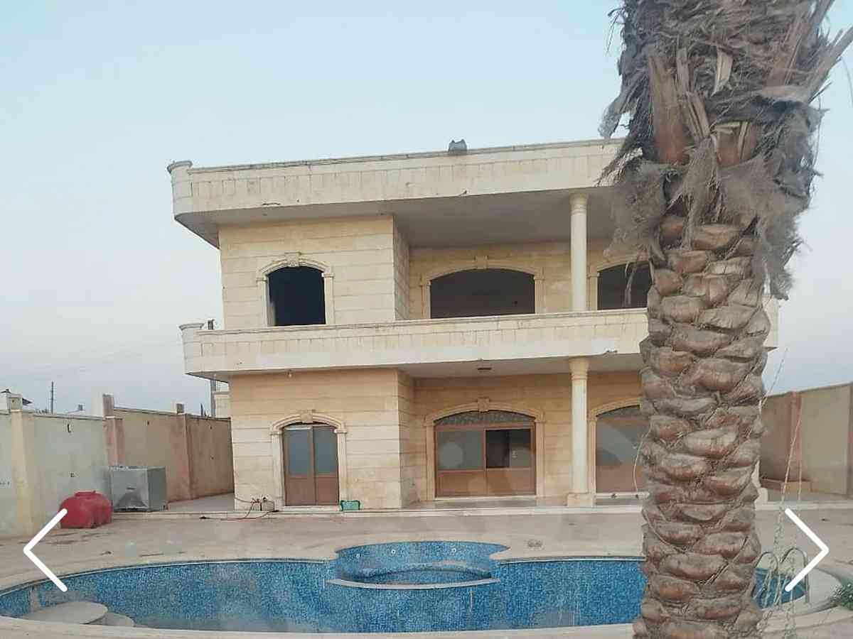 فيلا 5 غرف 2 صالات 300م² للبيع