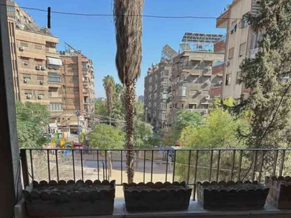 شقة 3 غرف 100م² طابق 1 للبيع
