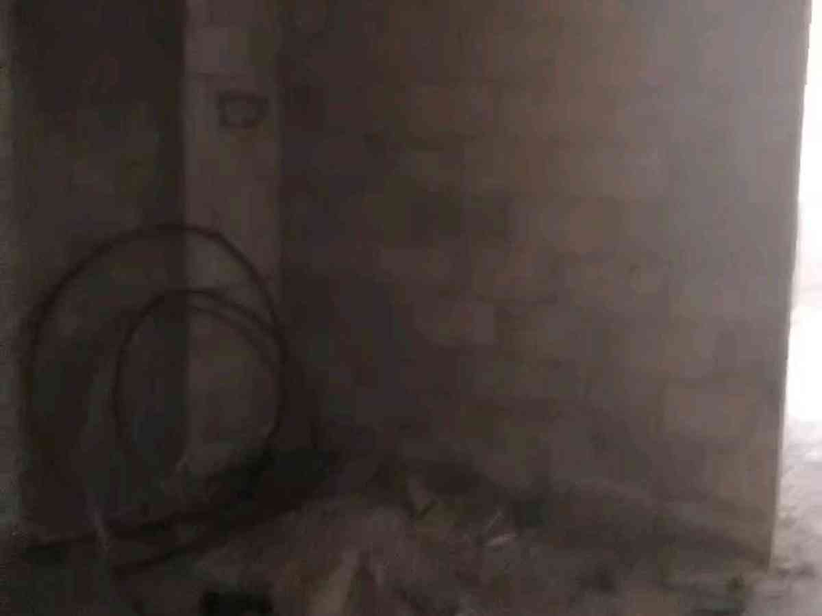 مكتب 2 غرف 35م² طابق 1 للبيع