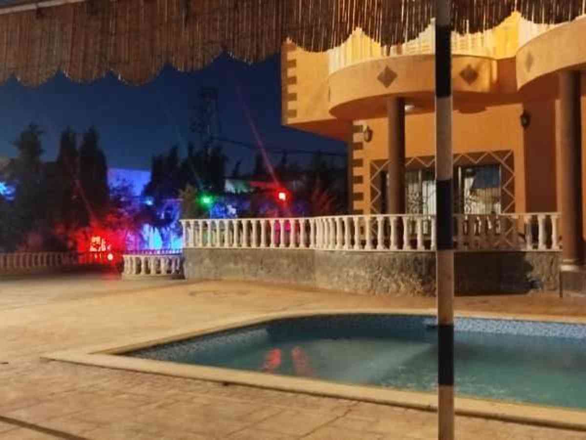 فيلا 4 غرف 1 صالات للإيجار اليومي