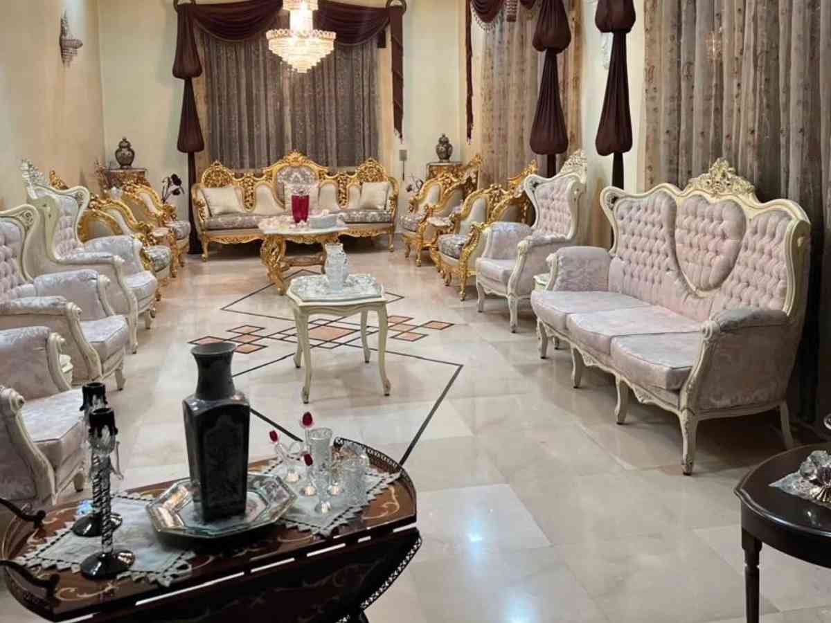 شقة 7 غرف 375م² طابق 2 مع فرش للبيع