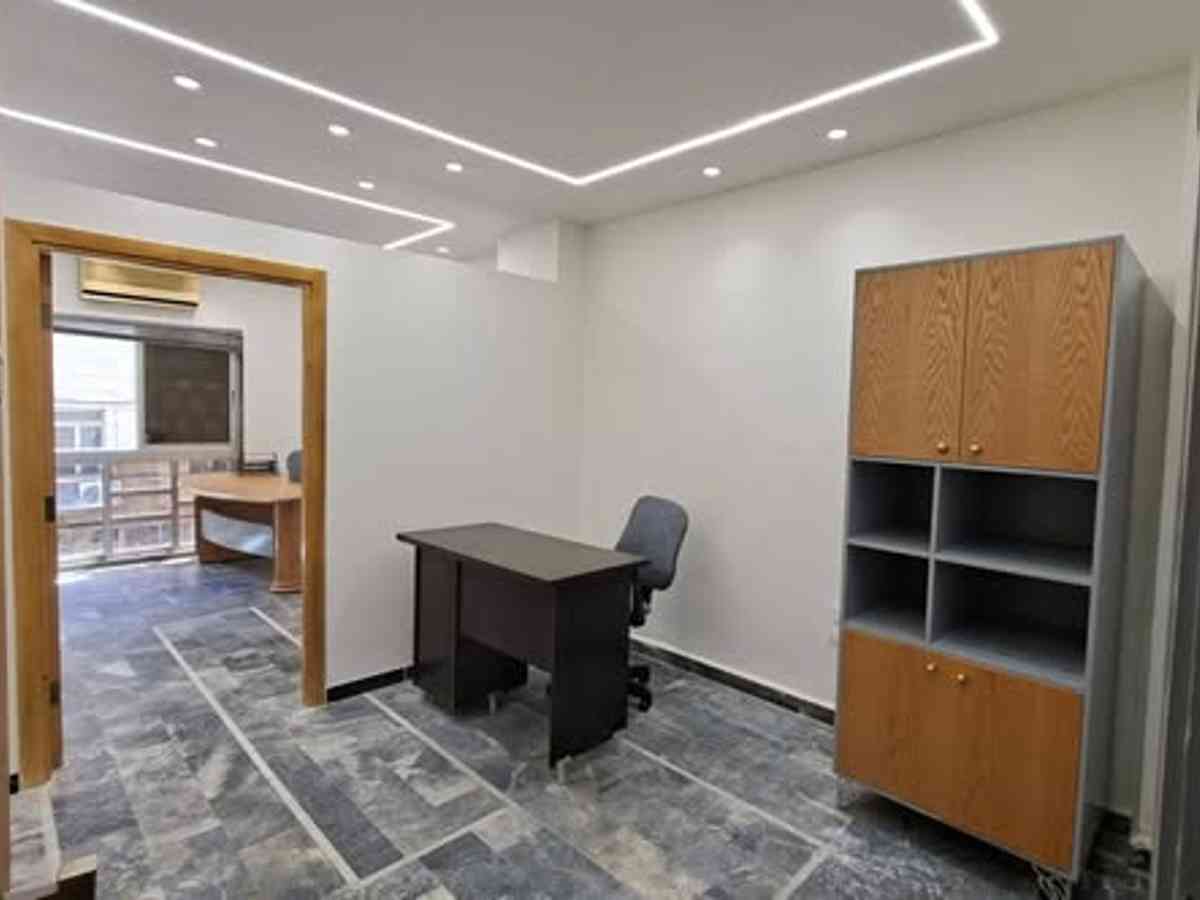 مكتب 2 غرف 35م² طابق 1 مع فرش للإيجار