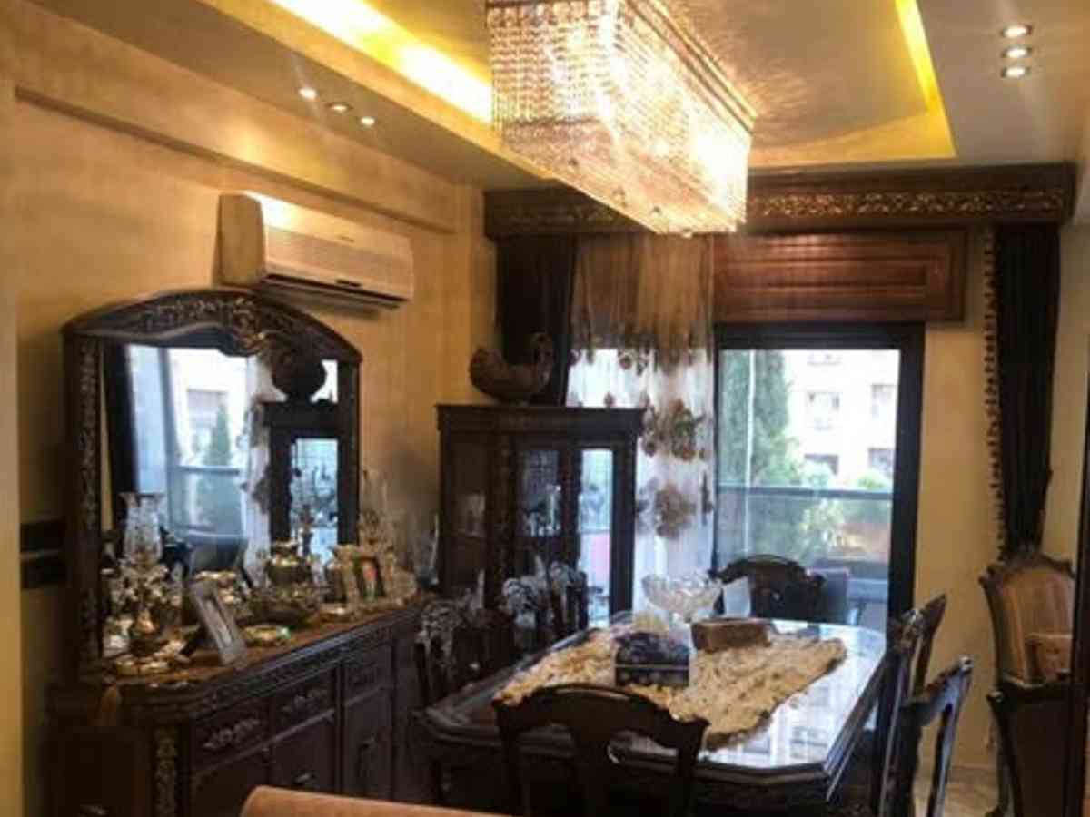 شقة 3 غرف 200م² طابق 3 مع فرش للإيجار