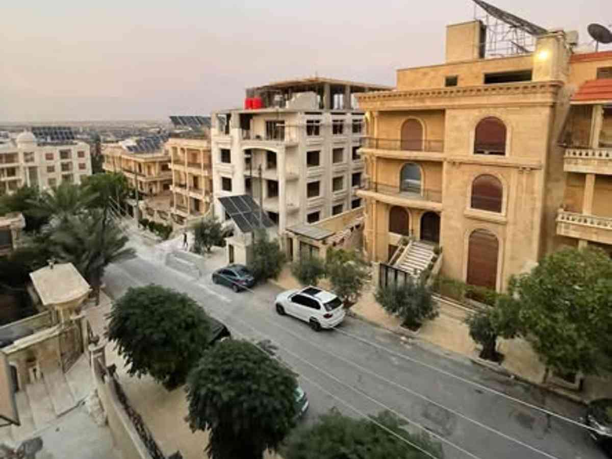 شقة 6 غرف طابق 2 للإيجار