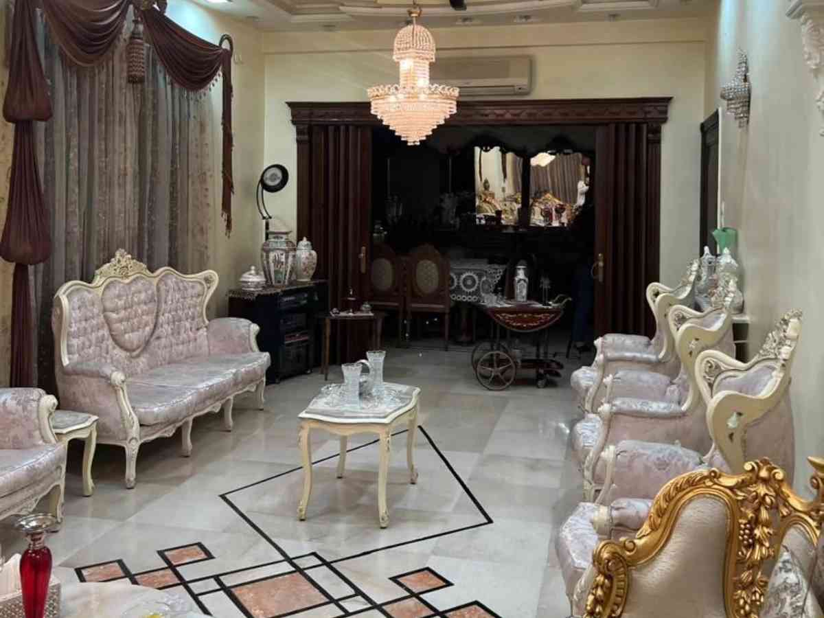 شقة 7 غرف 375م² طابق 2 مع فرش للبيع