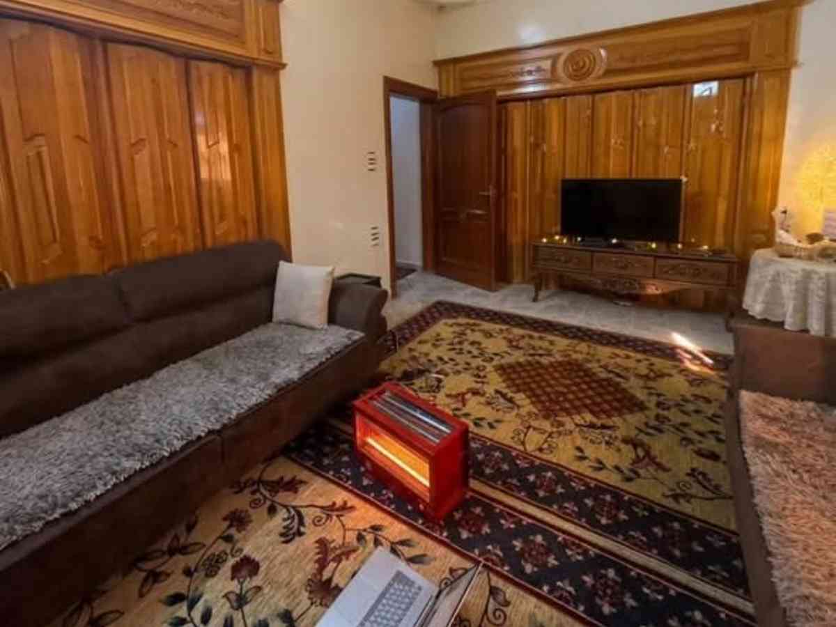شقة 6 غرف 210م² طابق 3 للبيع