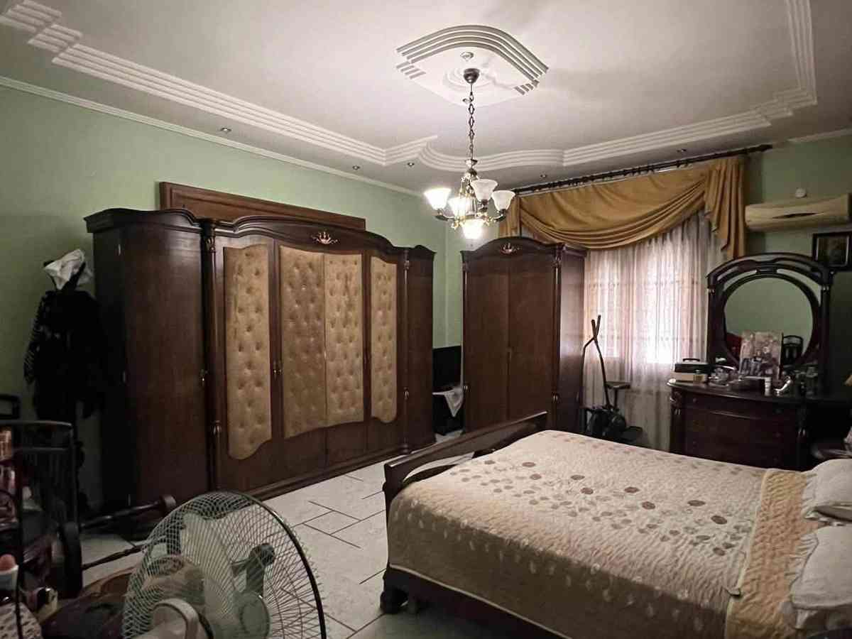 شقة 6 غرف طابق 2 للإيجار