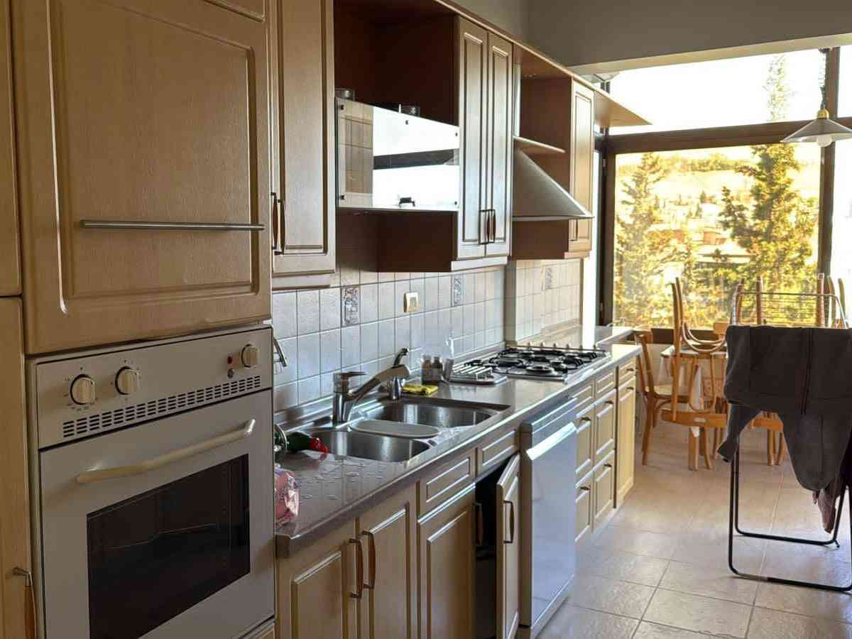 شقة 4 غرف 1 صالات 195م² طابق 5 مع فرش للإيجار