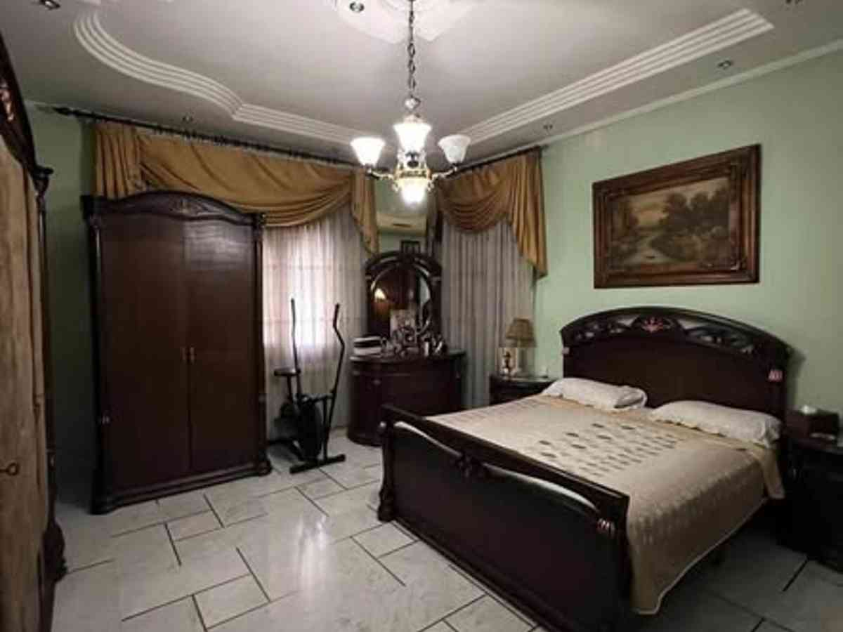 شقة 6 غرف طابق 2 للإيجار