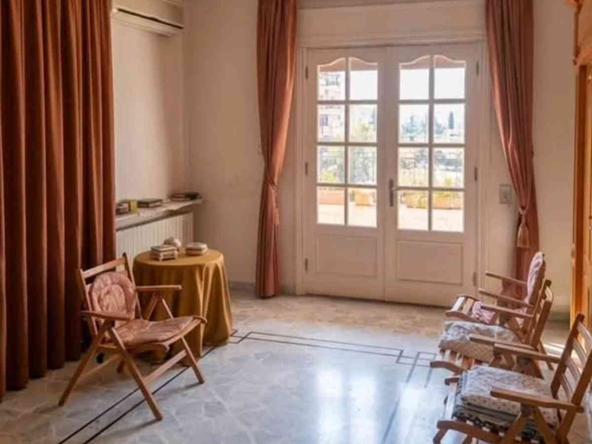 شقة 6 غرف 210م² طابق 3 للبيع