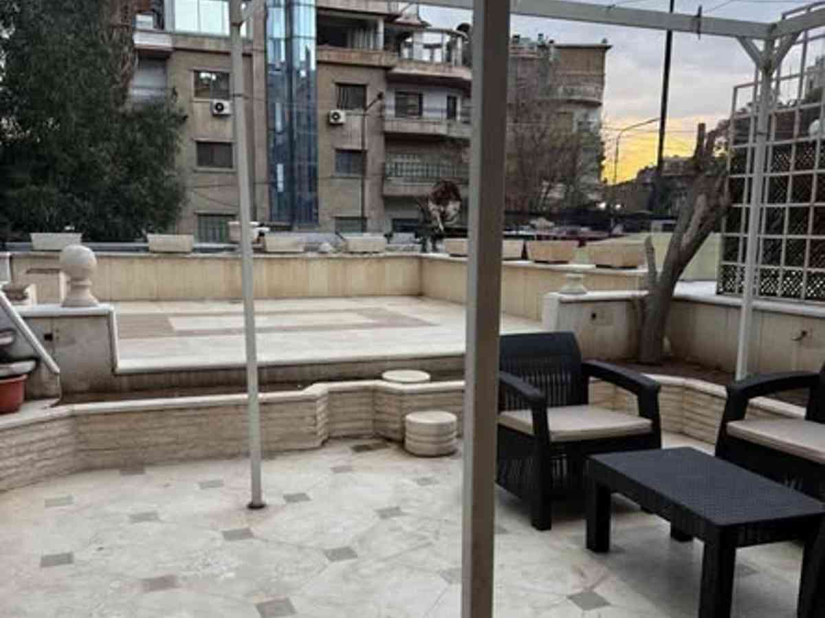 شقة 2 غرف 2 صالات مع فرش للإيجار