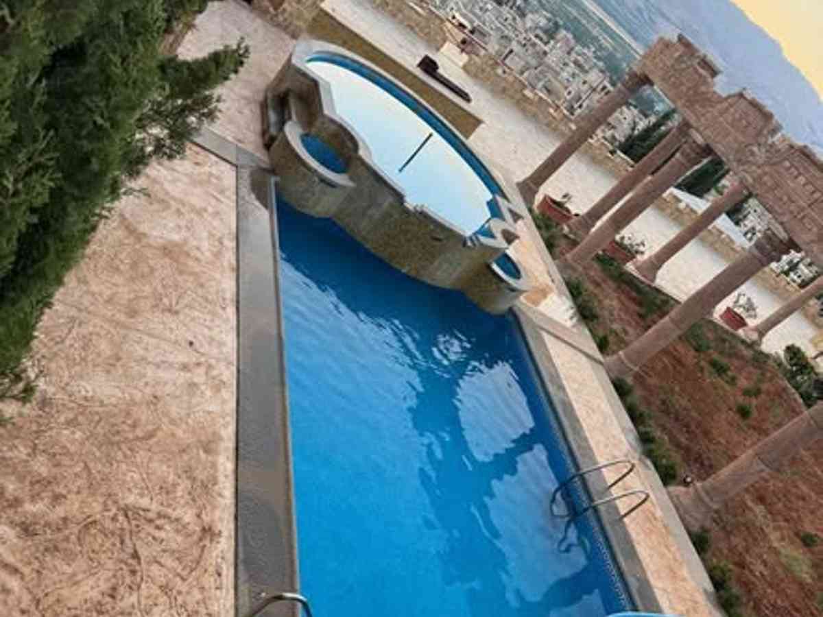 فيلا 4 غرف 1 صالات للإيجار اليومي