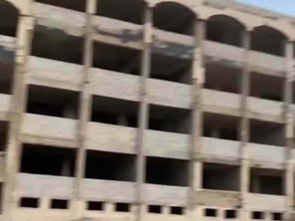 محل للبيع