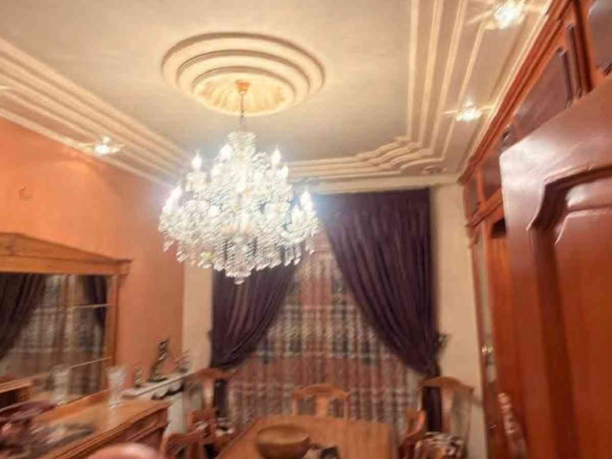 شقة 6 غرف 240م² طابق 1 للبيع