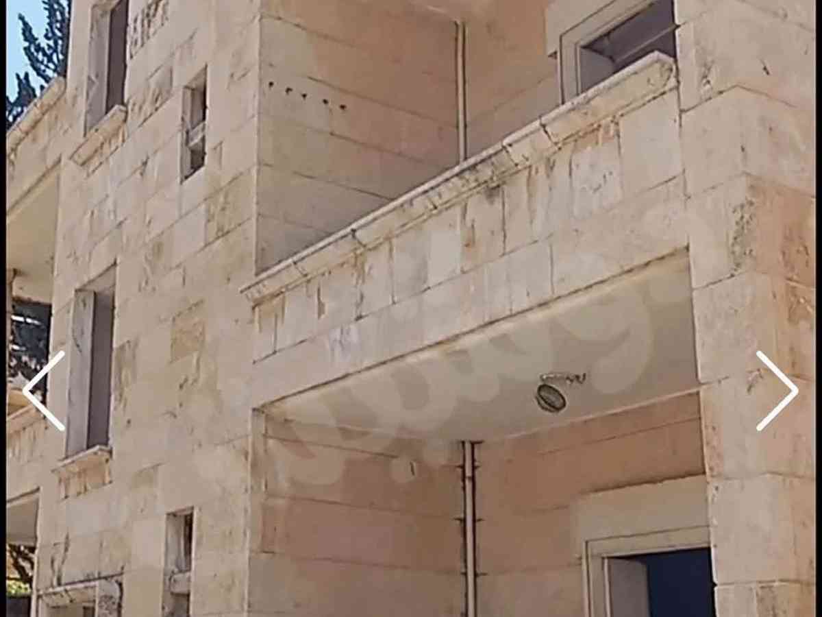 فيلا 4 غرف 1 صالات 350م² للبيع
