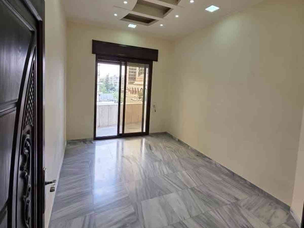 شقة 4 غرف طابق 4 للإيجار