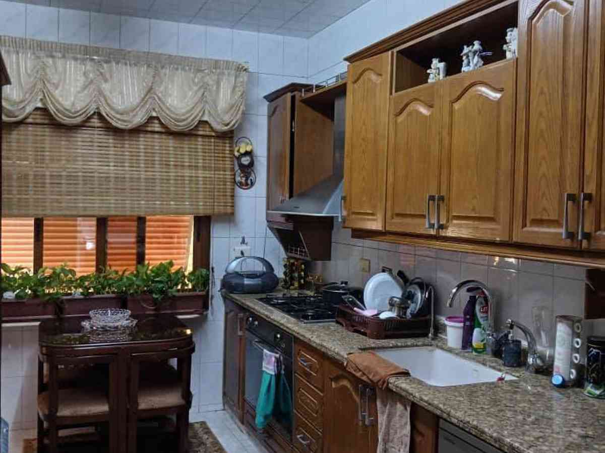 شقة 3 غرف 1 صالات طابق 1 مع فرش للإيجار