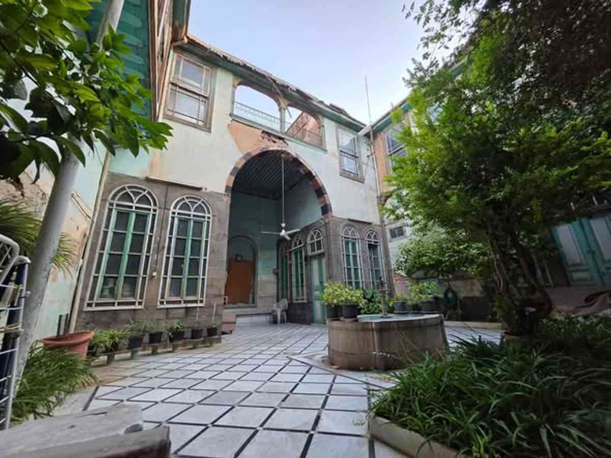 شقة 7 غرف 250م² طابق 1 للبيع