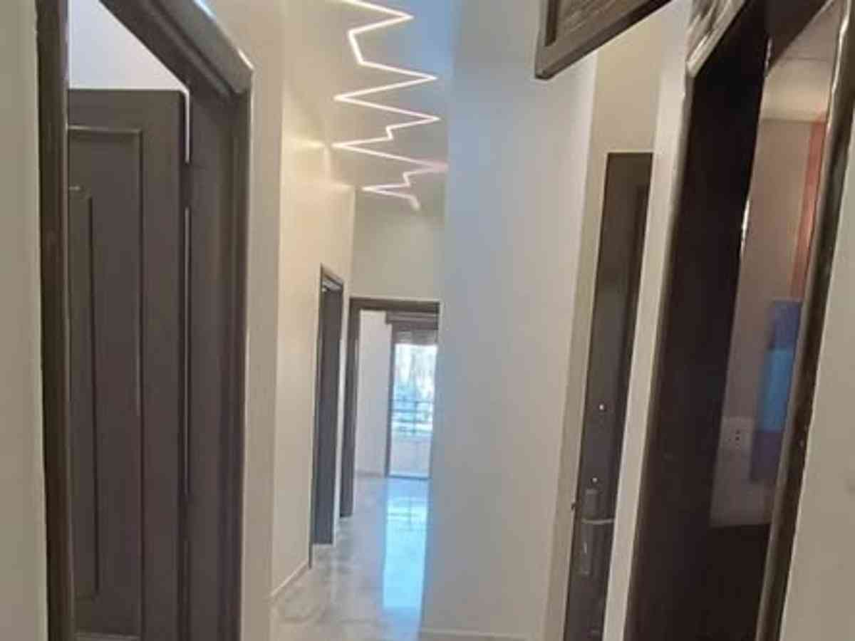 شقة 5 غرف 130م² طابق 2 للبيع