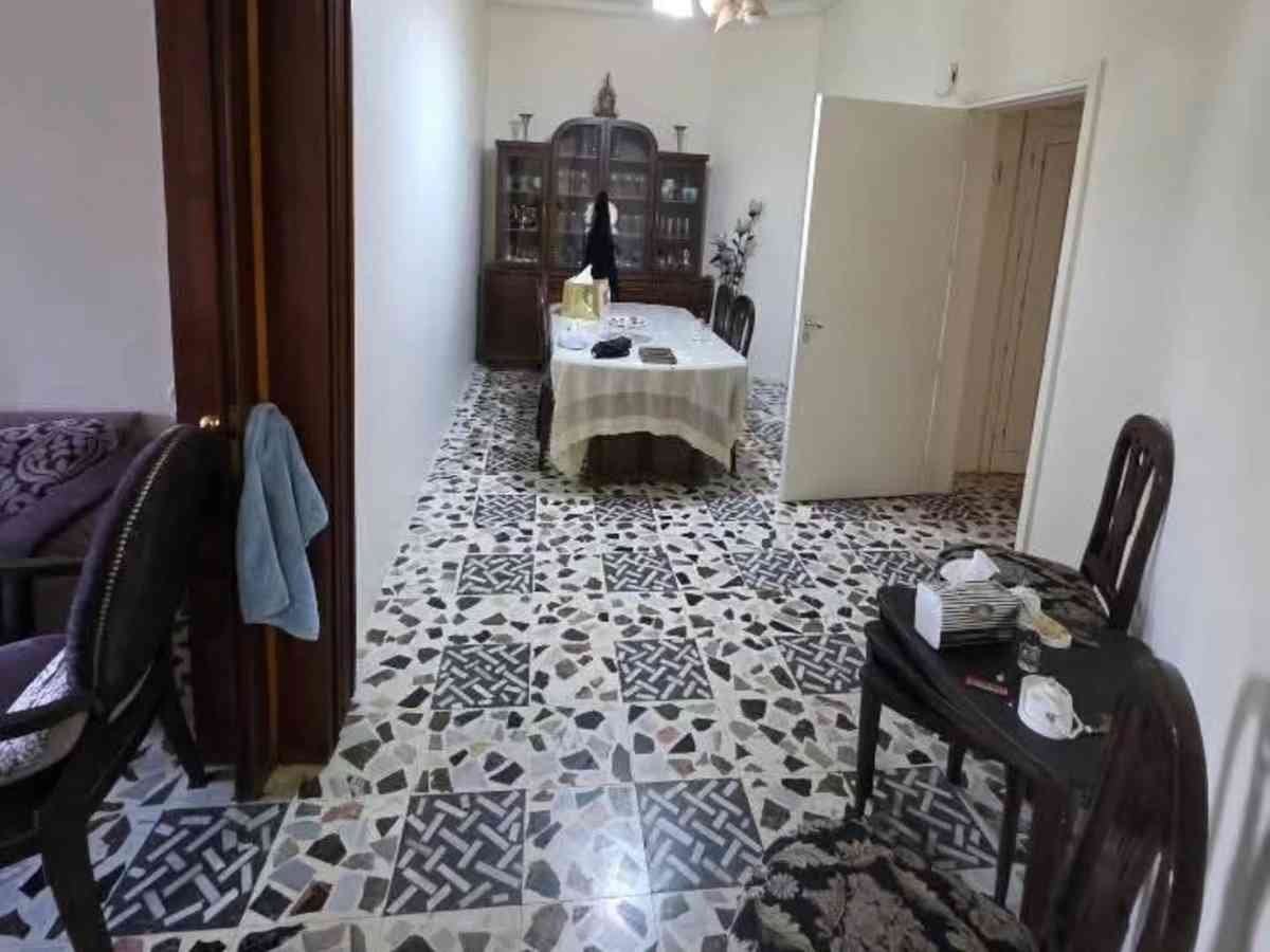 شقة 5 غرف 190م² طابق 1 للبيع