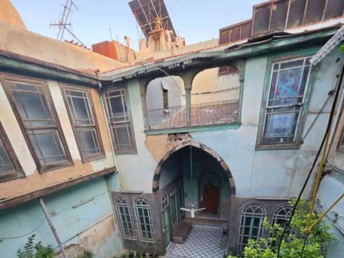 شقة 7 غرف 250م² طابق 1 للبيع