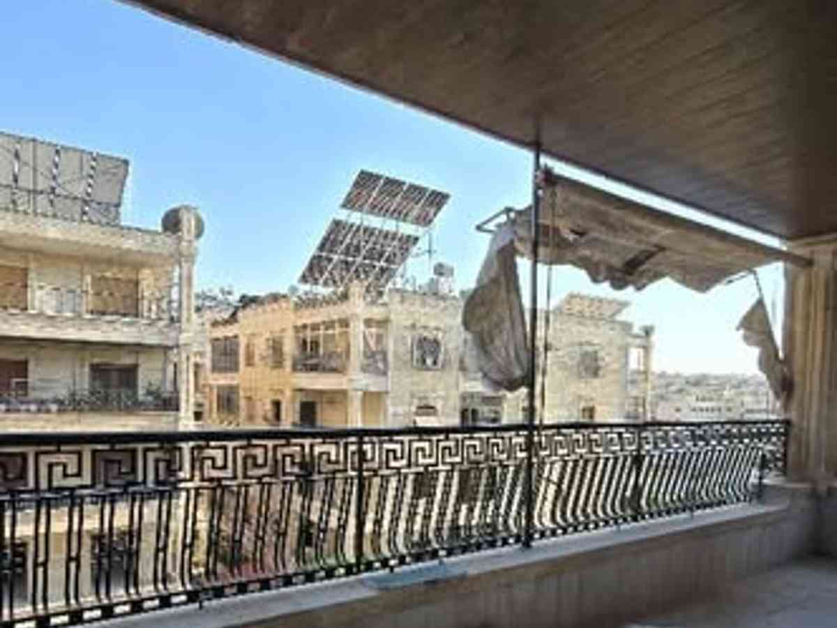 شقة 6 غرف طابق 3 للإيجار