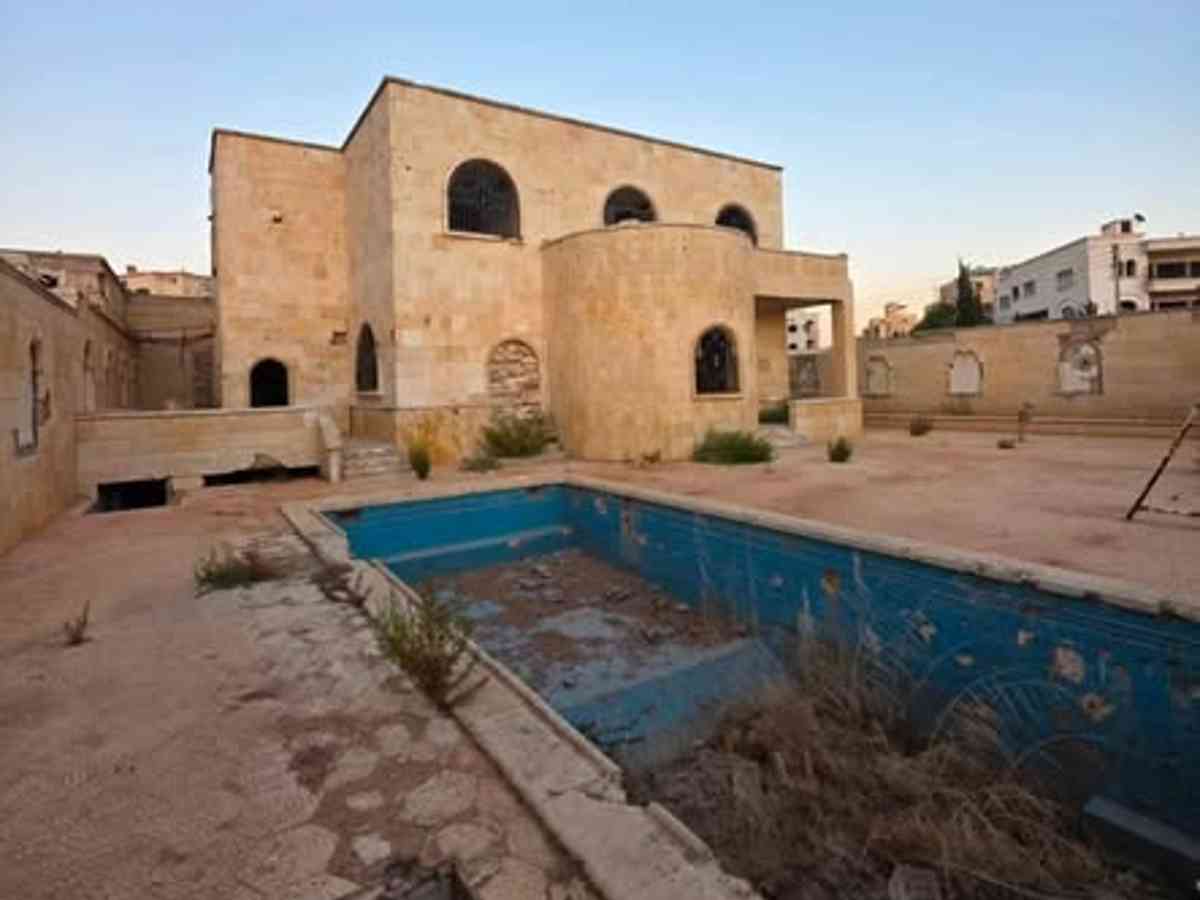 فيلا 9 غرف 950م² للبيع