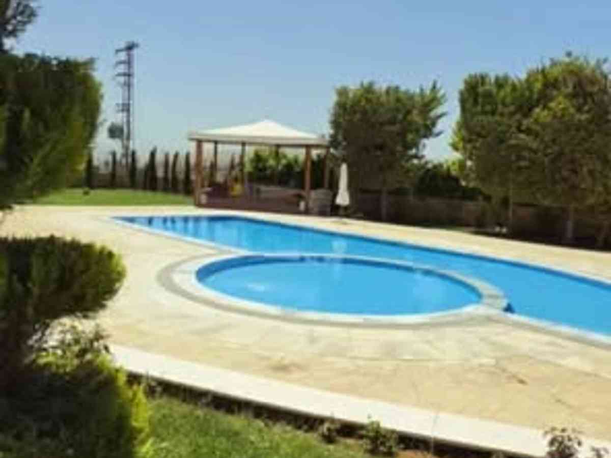 فيلا 5 غرف 4150م² مع فرش للبيع