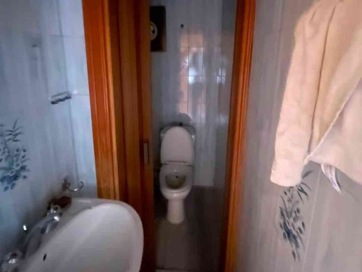 شقة 7 غرف طابق 1 للإيجار