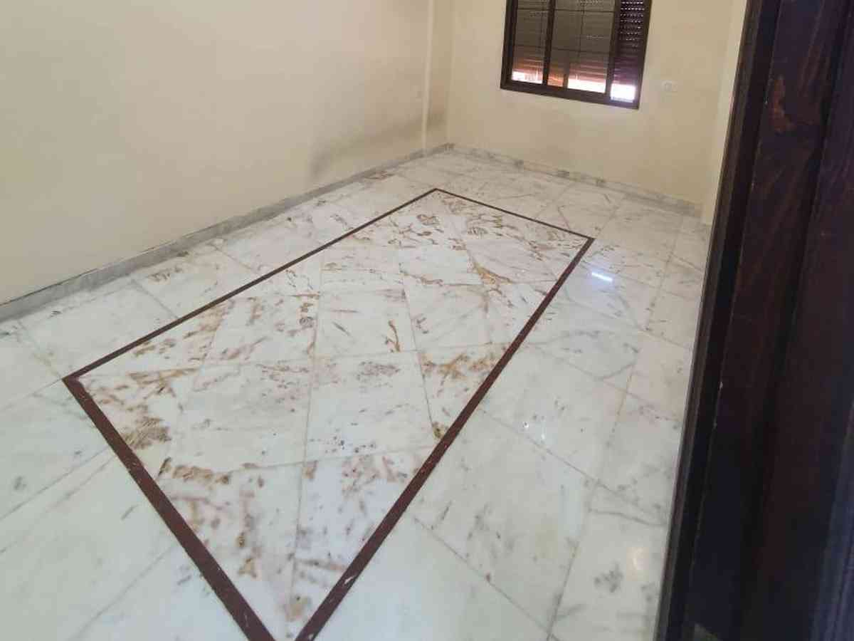 شقة 5 غرف طابق 1 للإيجار