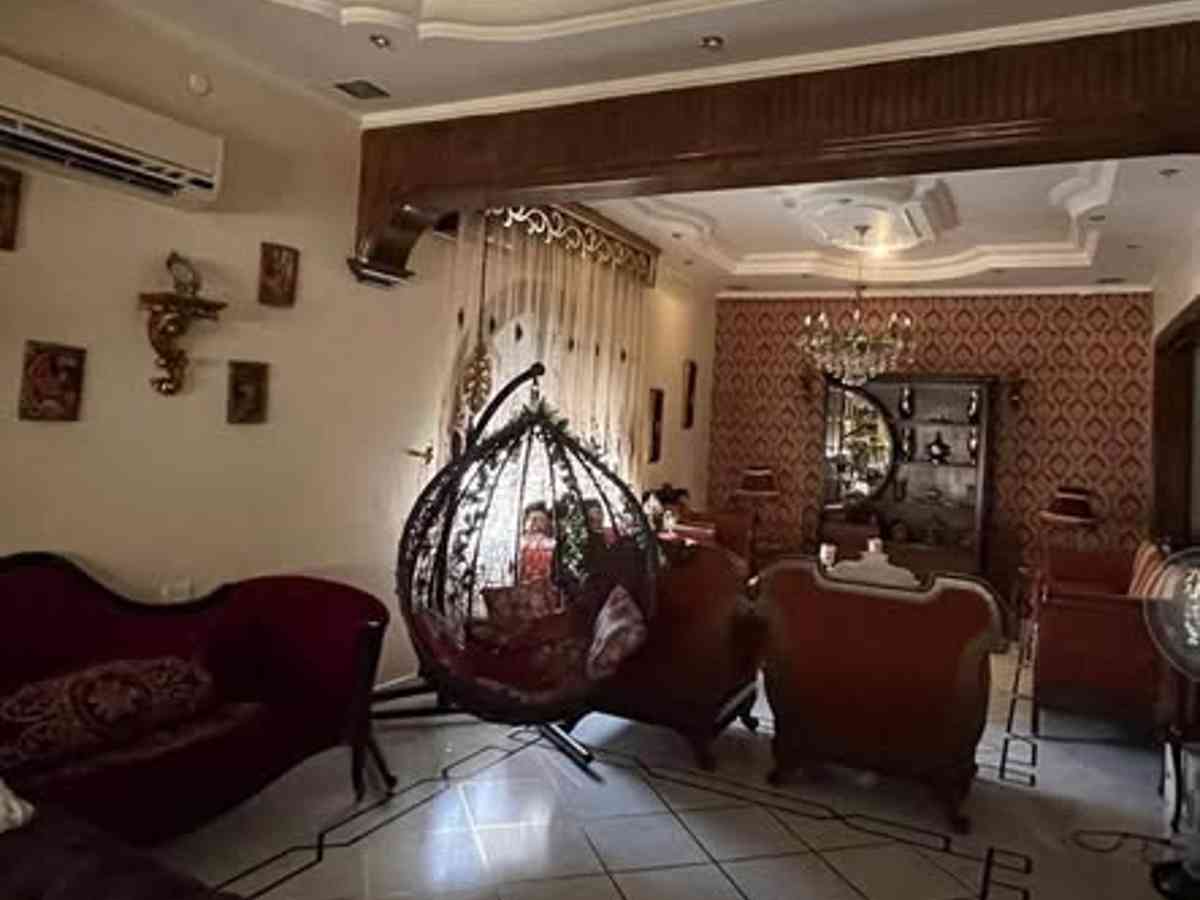 شقة 6 غرف طابق 2 للإيجار