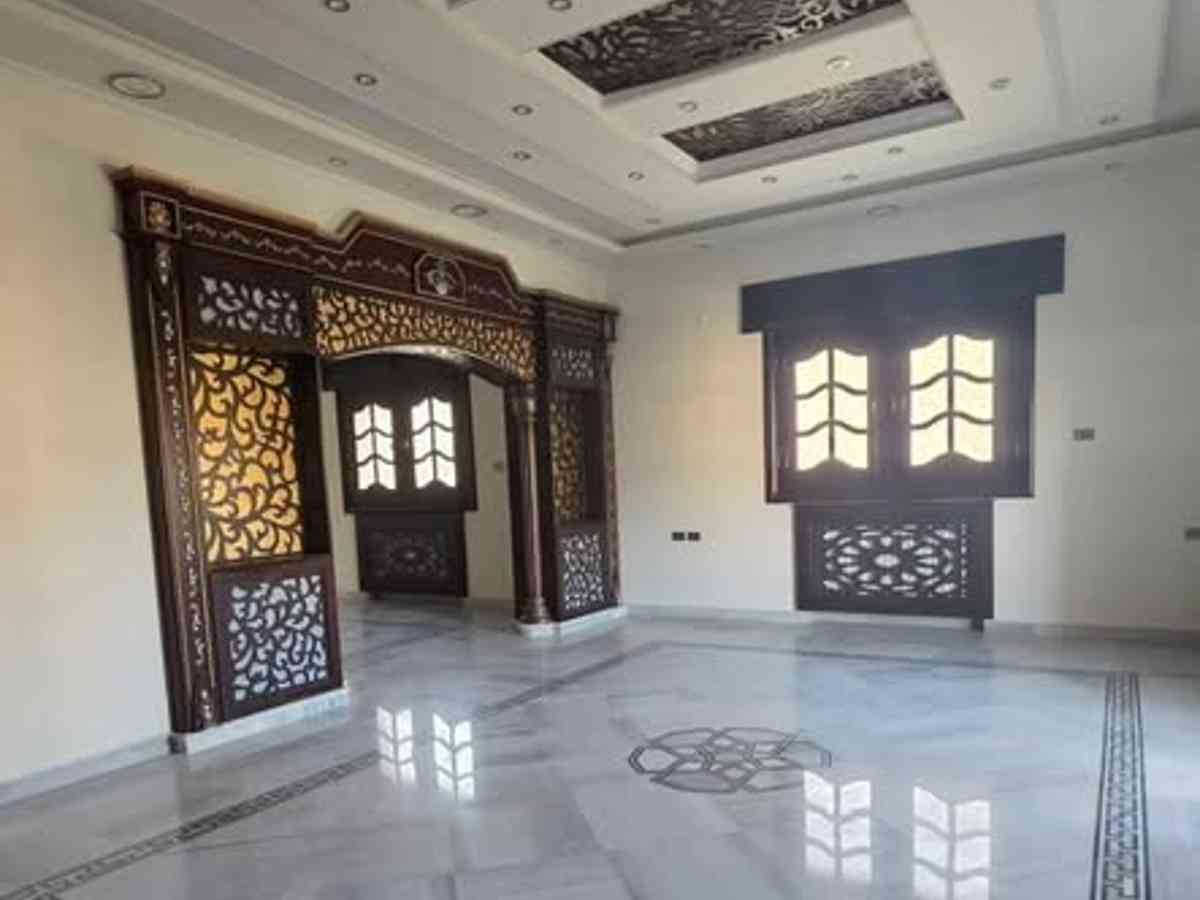 شقة 6 غرف 330م² طابق 4 للبيع