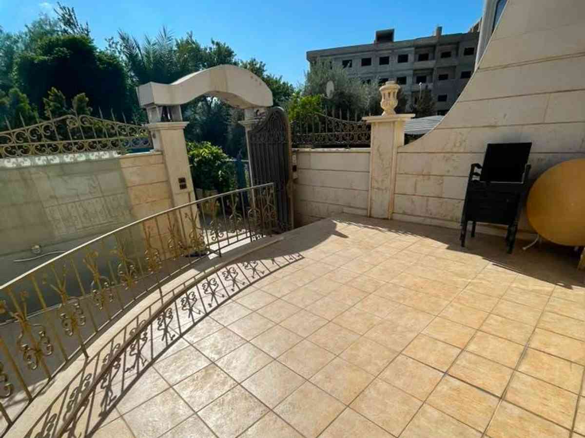 فيلا 3 غرف مع فرش للبيع
