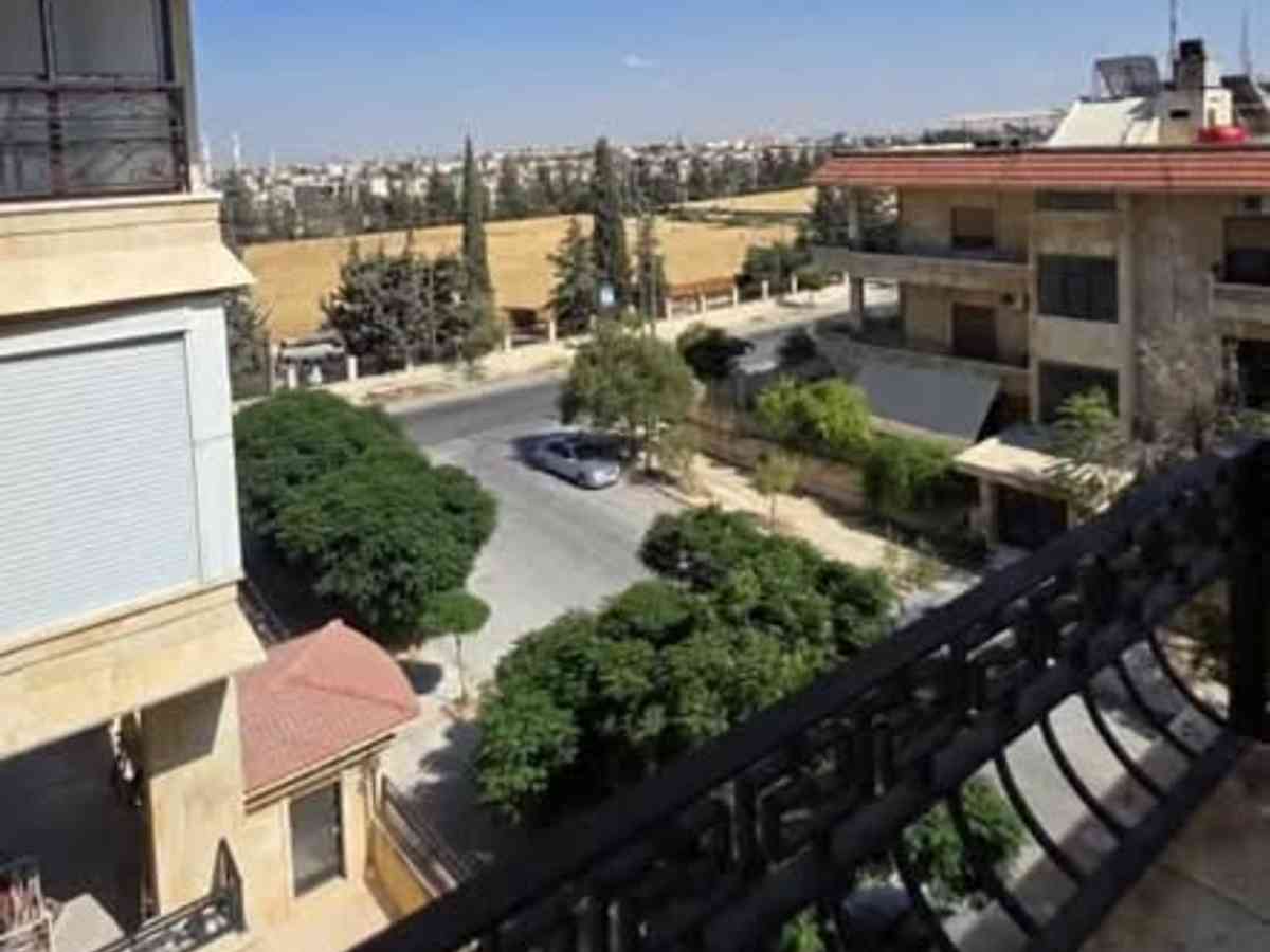 شقة 7 غرف 425م² طابق 4 للبيع
