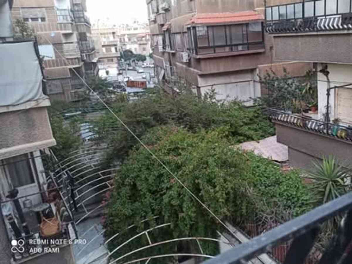 شقة 5 غرف 1 صالات 155م² طابق 2 للبيع