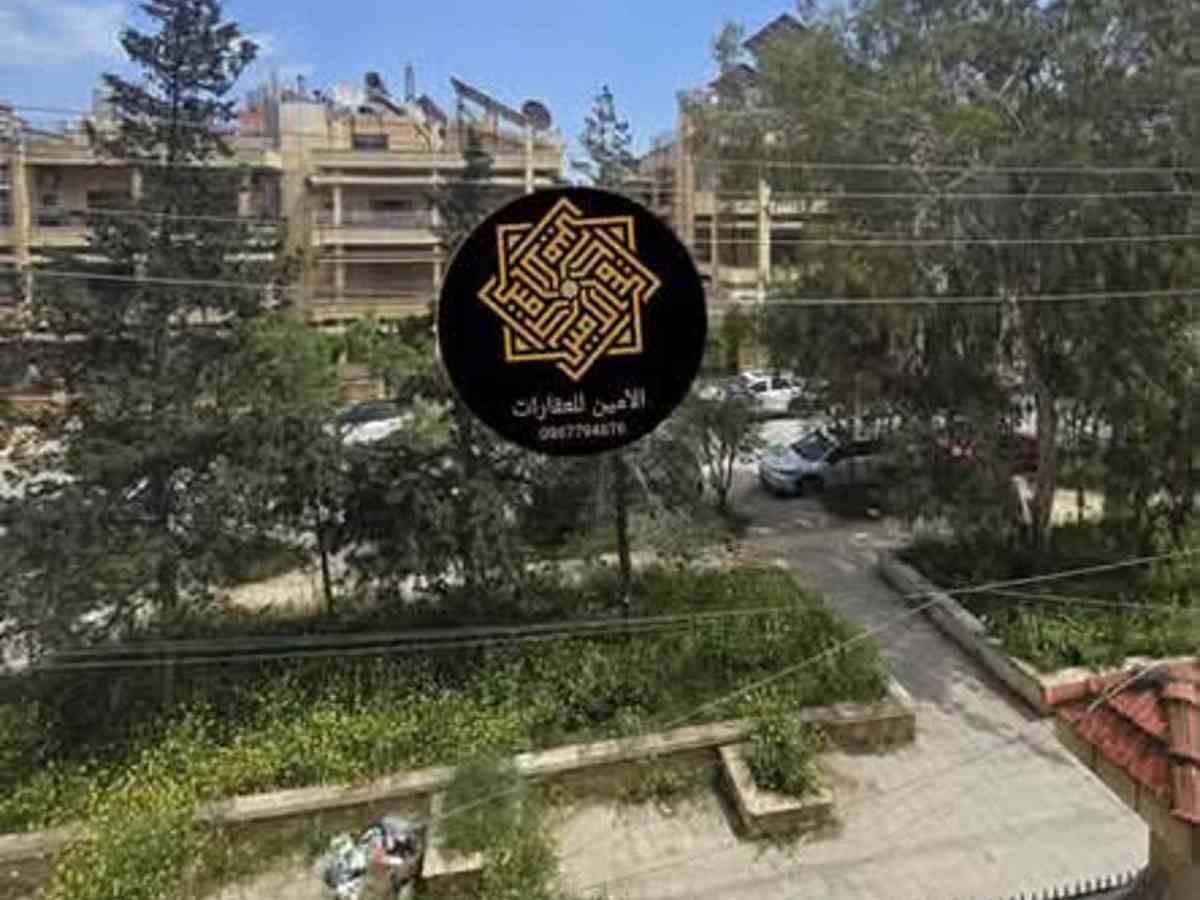 شقة 4 غرف 1 صالات طابق 1 مع فرش للإيجار