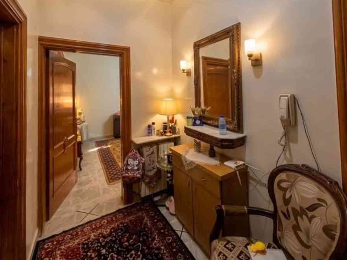 شقة 6 غرف 210م² طابق 3 للبيع