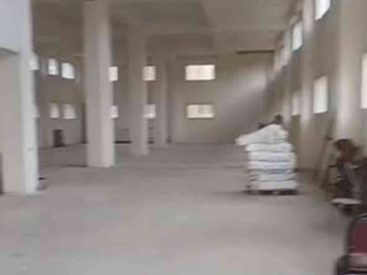 مصنع 650م² للإيجار