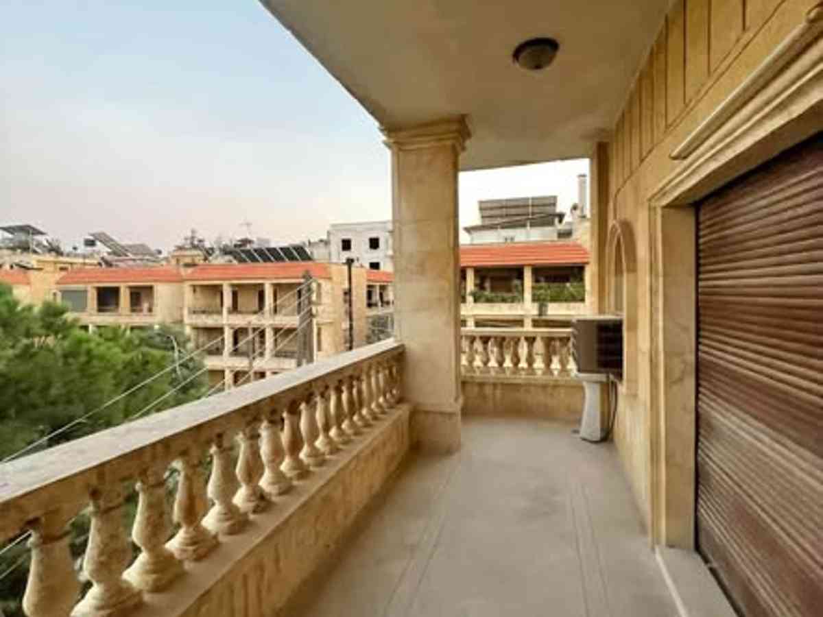 شقة 6 غرف طابق 2 للإيجار
