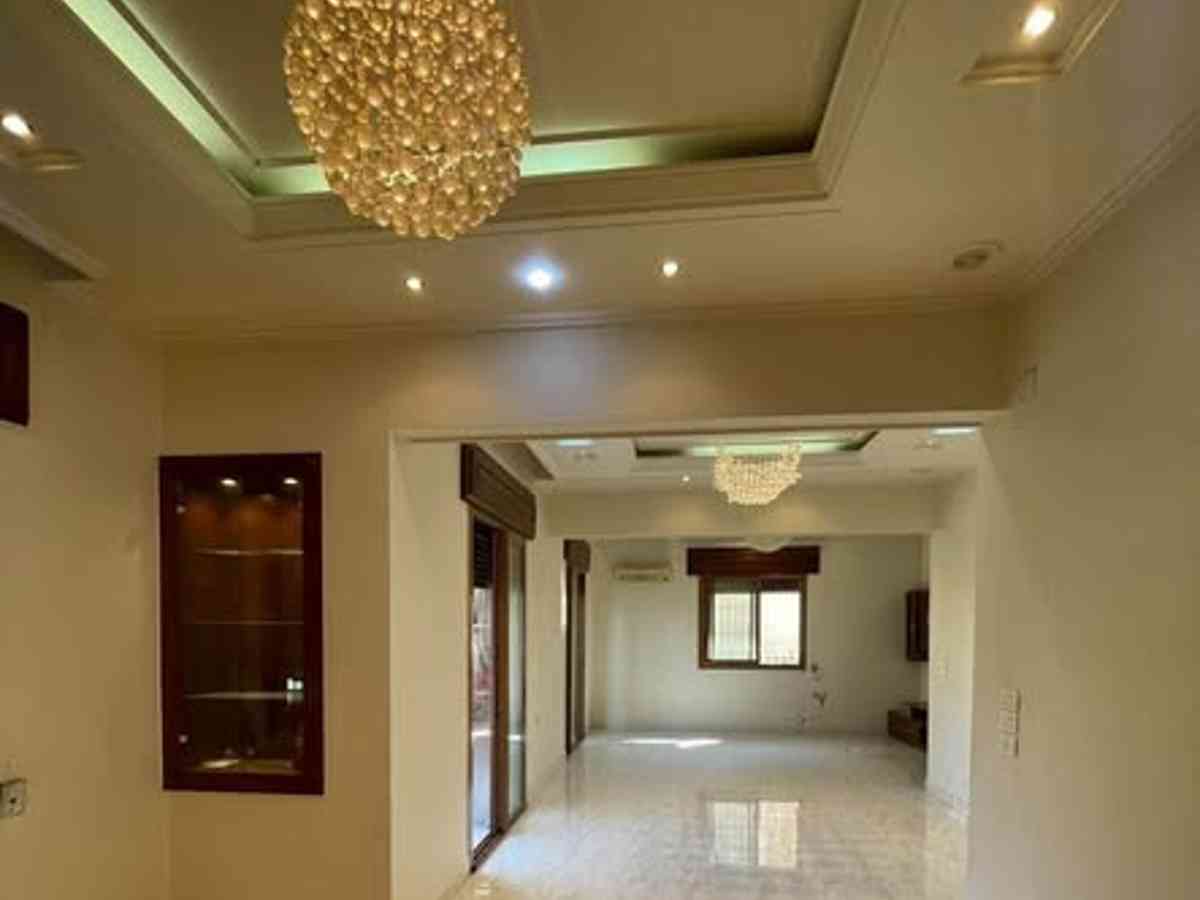 شقة 5 غرف طابق 1 للإيجار