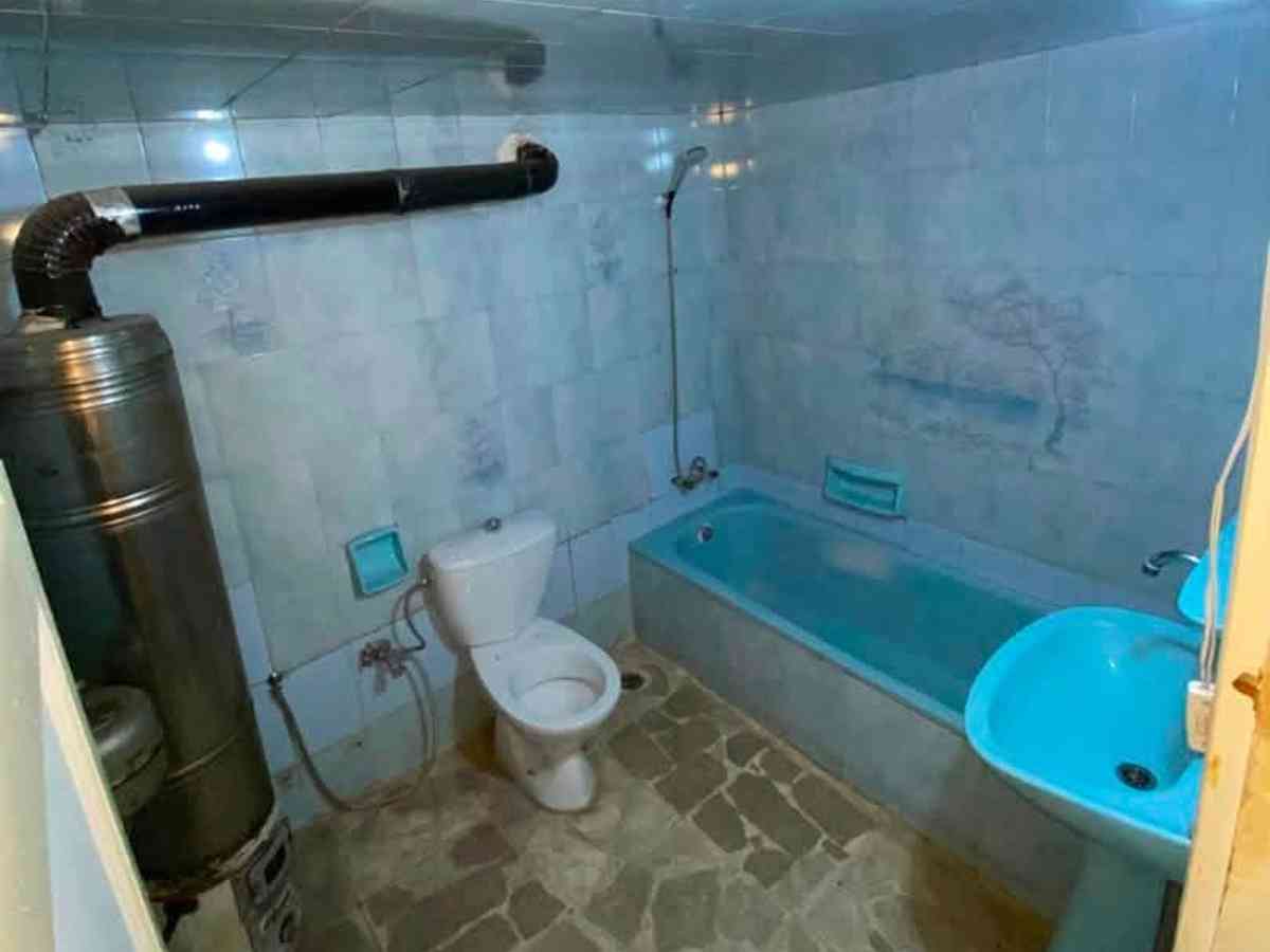 شقة 5 غرف طابق 3 للإيجار