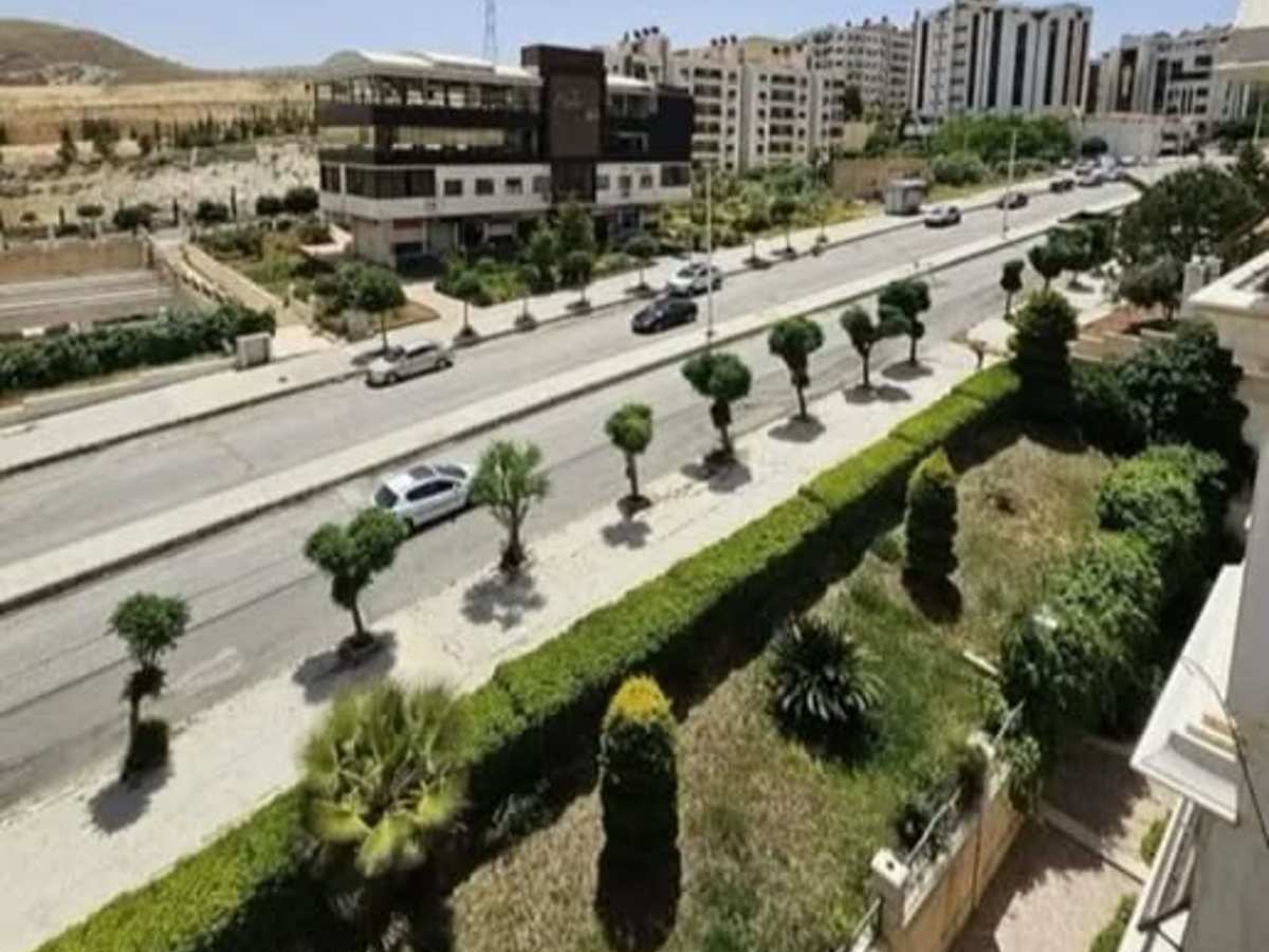 شقة 3 غرف 2 صالات 140م² طابق 1 للبيع