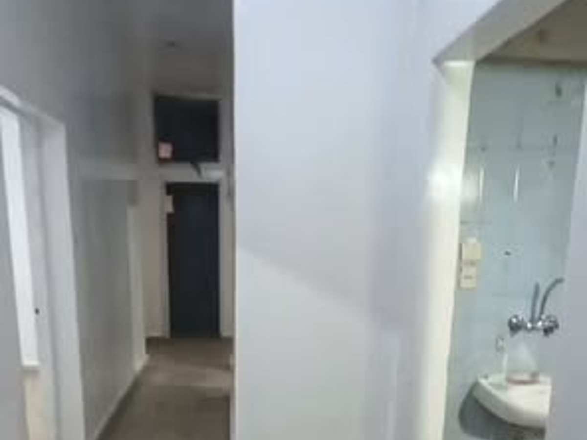 شقة 5 غرف طابق 1 للإيجار