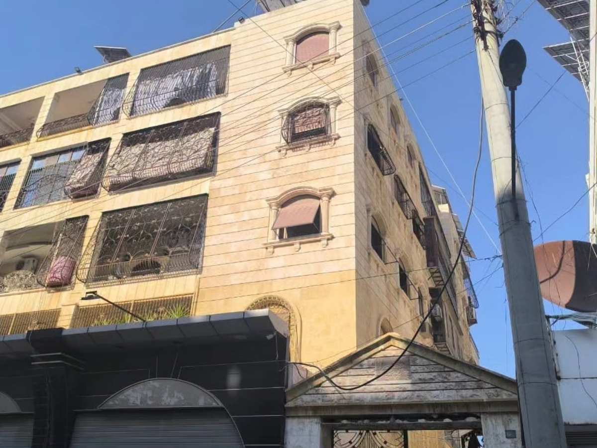شقة 4 غرف طابق 3 للبيع