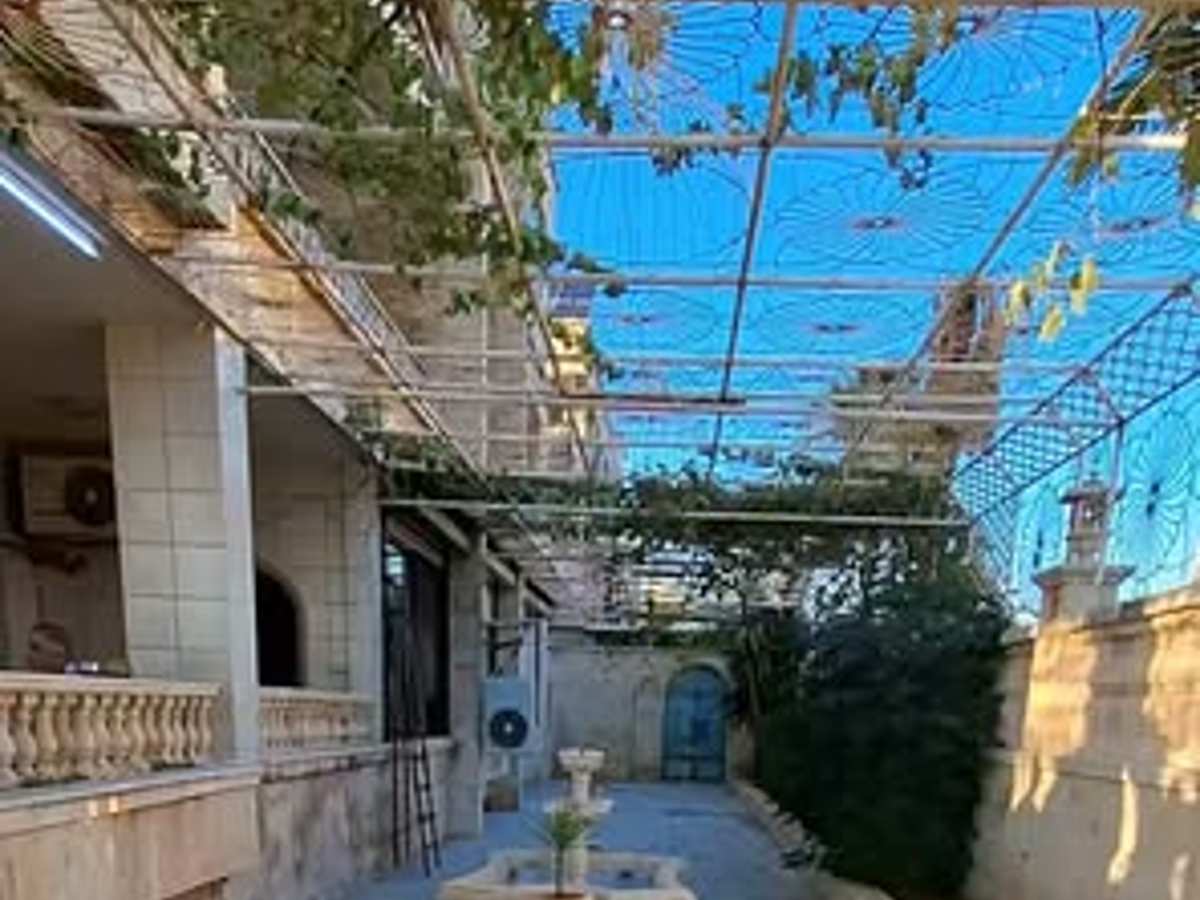 شقة 6 غرف مع فرش للإيجار