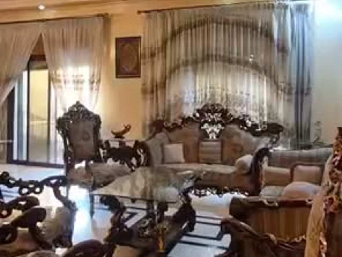 شقة 3 غرف 1 صالات 200م² طابق 2 مع فرش للإيجار