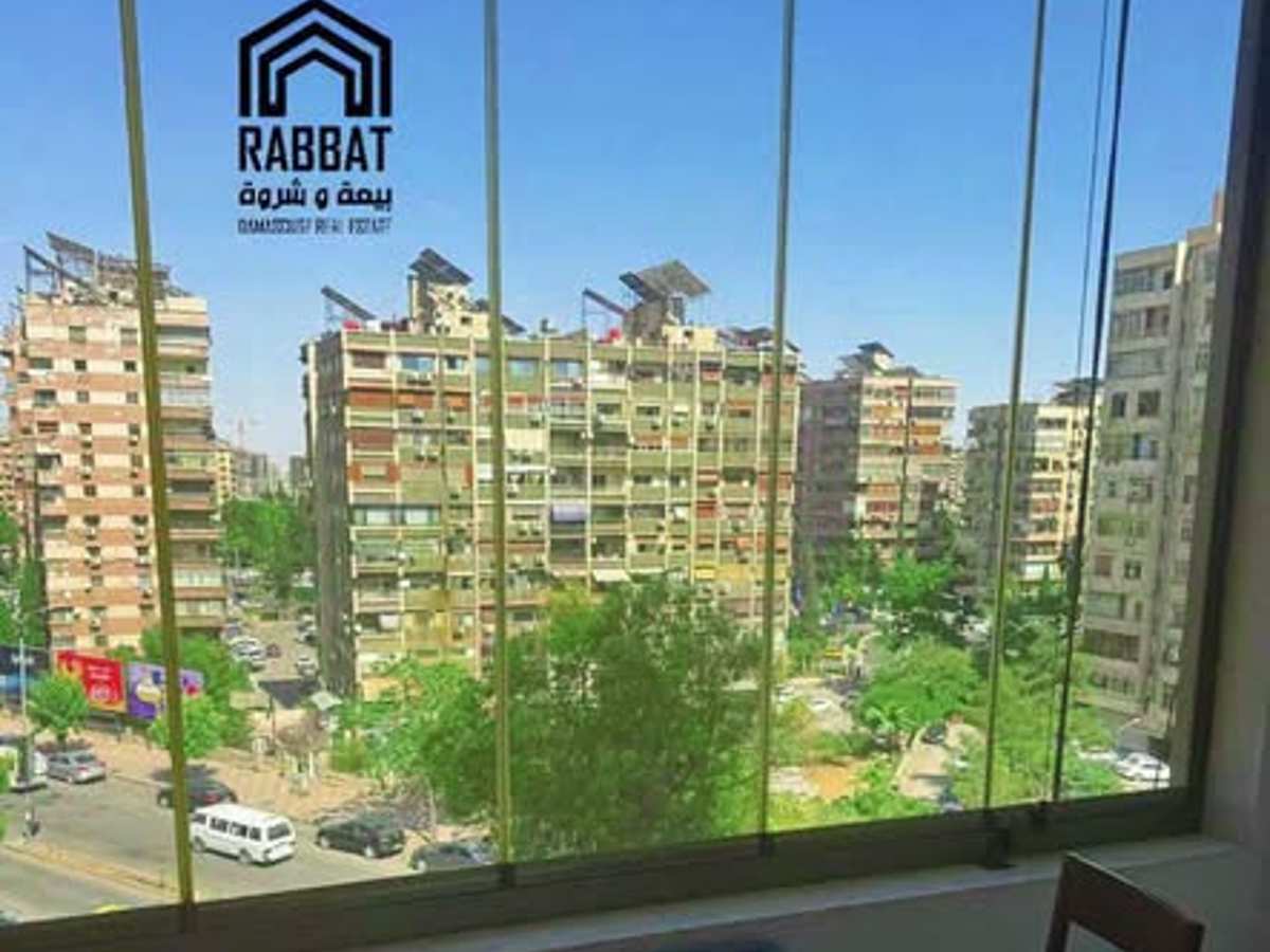 شقة 3 غرف 1 صالات طابق 5 مع فرش للإيجار