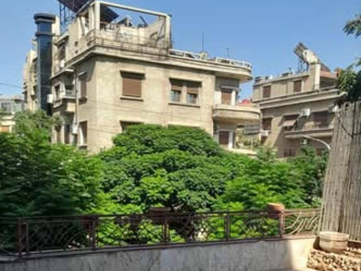 شقة 4 غرف 1 صالات 260م² طابق 1 مع فرش للإيجار