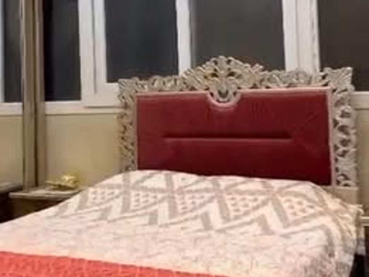 شقة 2 غرف 1 صالات طابق 1 مع فرش للبيع
